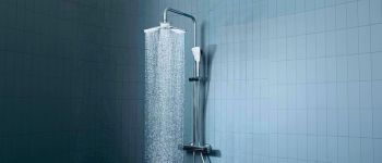 Что такое душевая стойка с термостатом