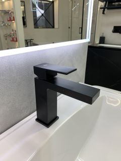 Смеситель для раковины Timo Selene 2061/03F чёрный